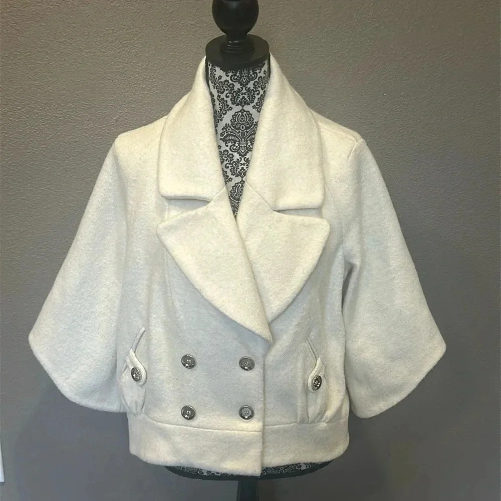 Bebe Women’s Linda Wool Blend Double Breasted Fully Lined Ivory Coat Size M